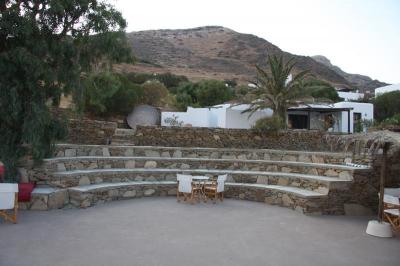 ΞΕΝΟΔΟΧΕΙΟ ΙΟΣ - PETRA HOLIDAY VILLAGE
