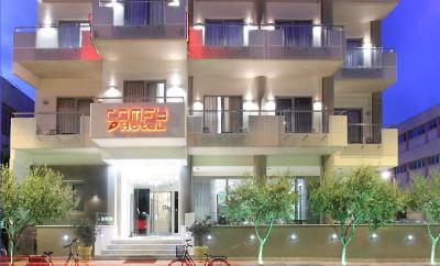 COMFY BOUTIQUE HOTEL - ΞΕΝΟΔΟΧΕΙΟ ΚΑΛΑΜΑΤΑ