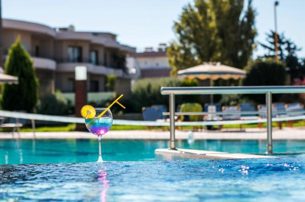 STAMOS HOTEL -  ΞΕΝΟΔΟΧΕΙΟ ΦΑΛΗΡΑΚΙ  ΡΟΔΟΣ 
