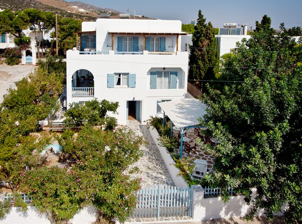  EFI STUDIOS - ΕΝΟΙΚΙΑΖΟΜΕΝΑ ΔΩΜΑΤΙΑ ΠΑΡΟΣ - ΕΝΟΙΚΙΑΖΟΜΕΝΑ STUDIOS ΠΑΡΟΣ 